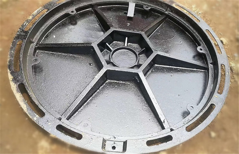 雙層加鎖鑄鐵井蓋價格