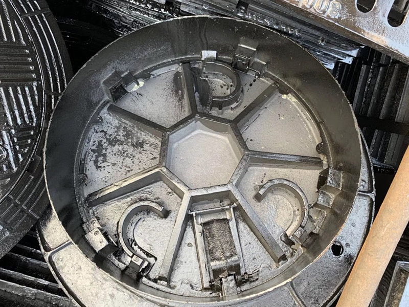 自調式球墨鑄鐵井蓋安裝方法